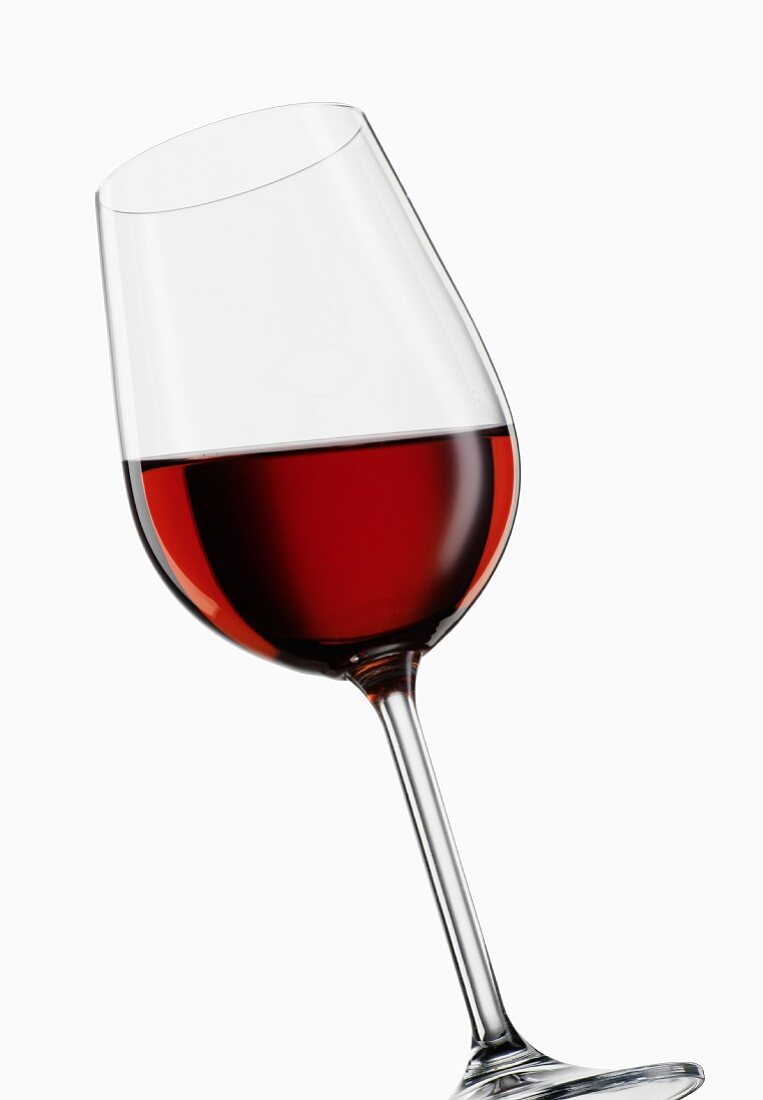 https://media01.stockfood.com/largepreviews/MzQ4Njg4MDAw/11248000-Tilted-red-wine-glass.jpg