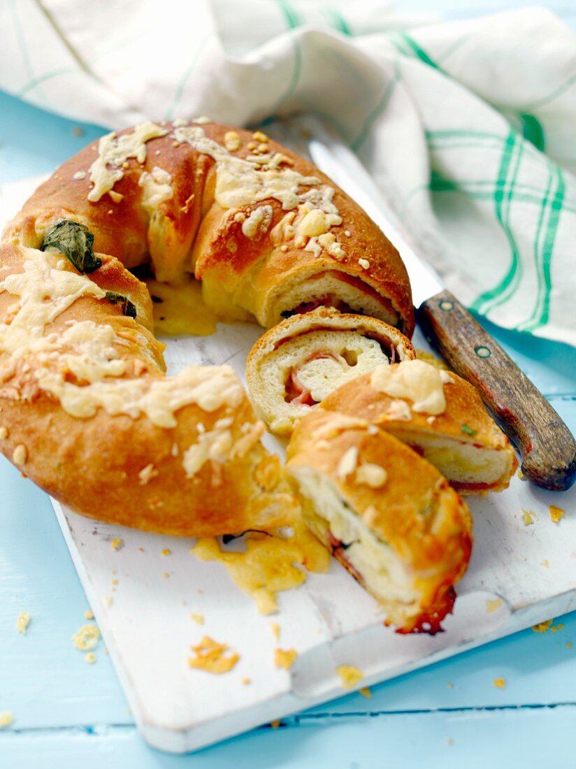 A bread ring with ham, herbs and Parmesan