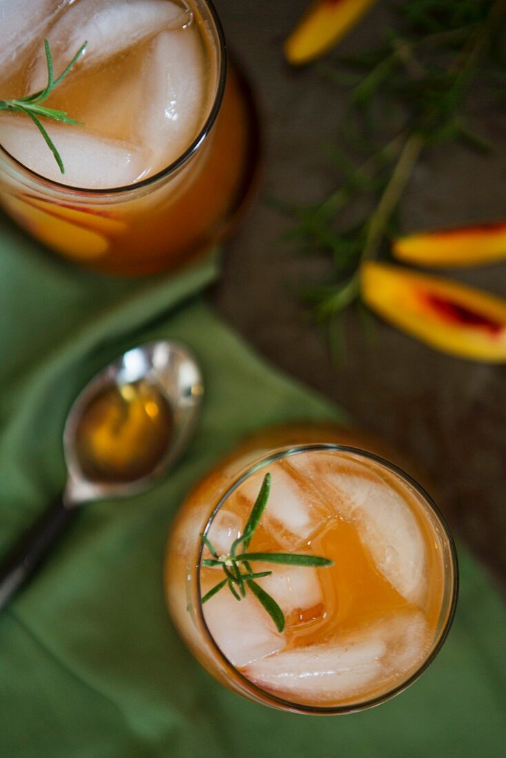 Peach and rosemary cocktail