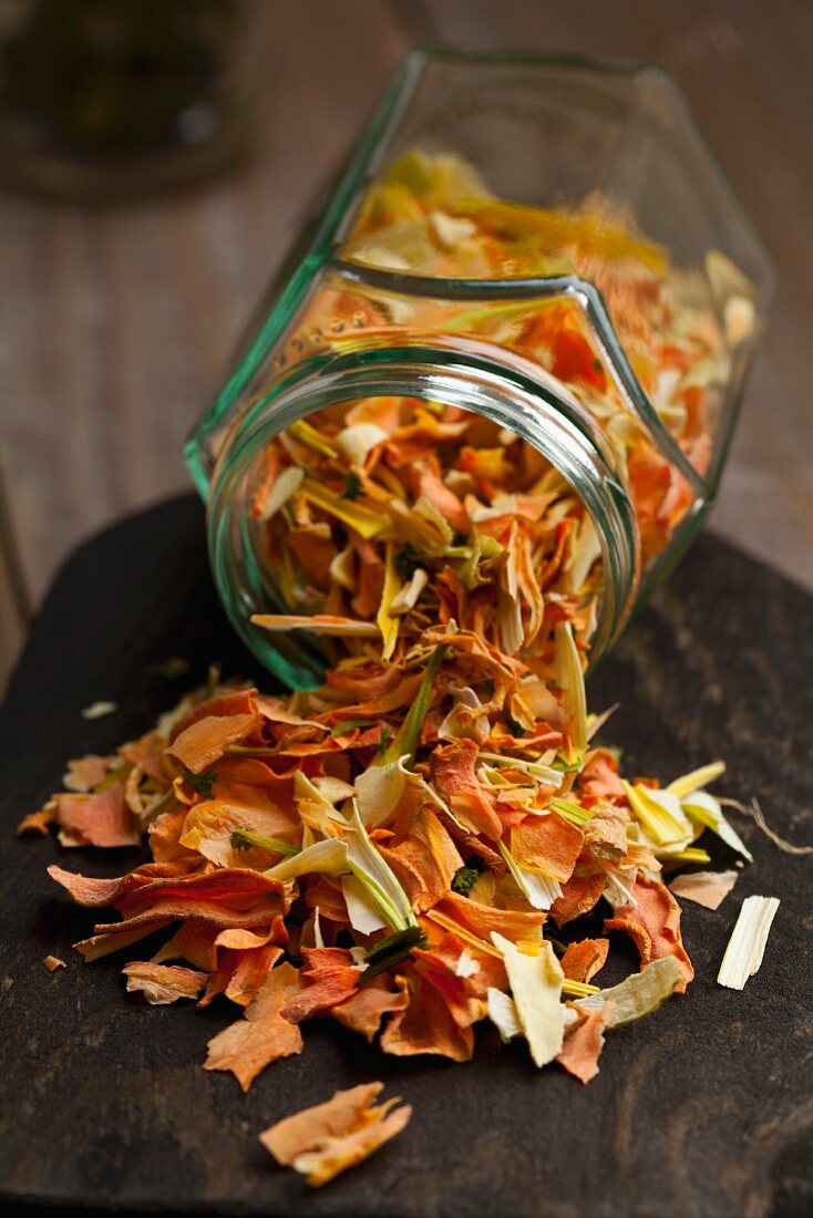 Dried vegetables (carrots, parsnips, onions, leeks) for vegetable stock