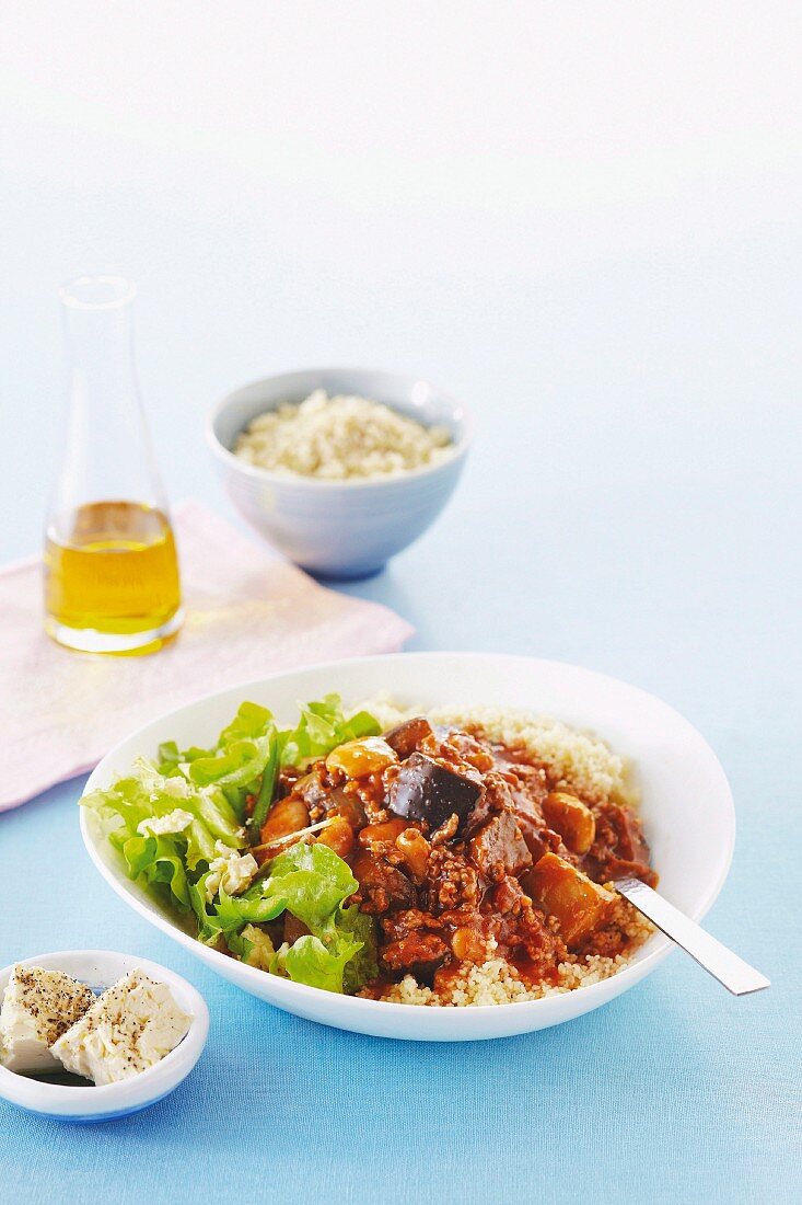 Lammragout mit Auberginen auf Couscous