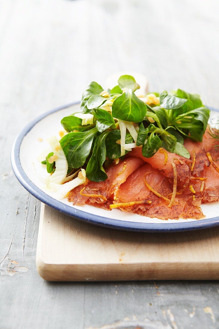 A winter salad with smoked salmon and lambs lettuce