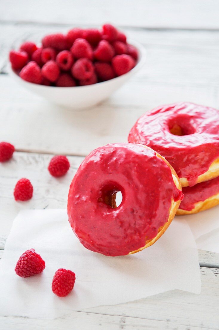Raspberry doughnuts