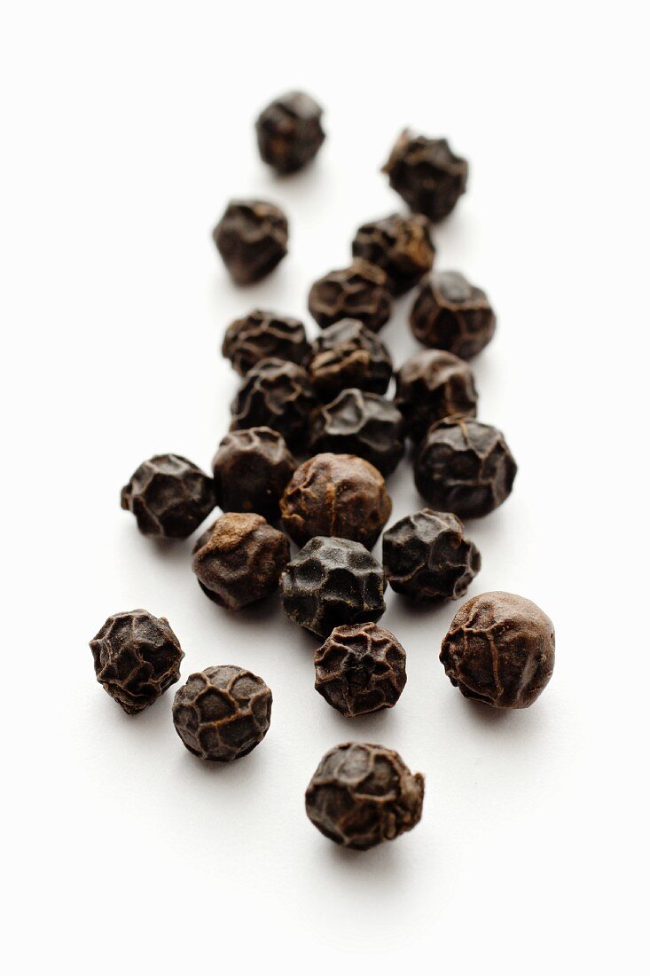 Black peppercorns (close-up)