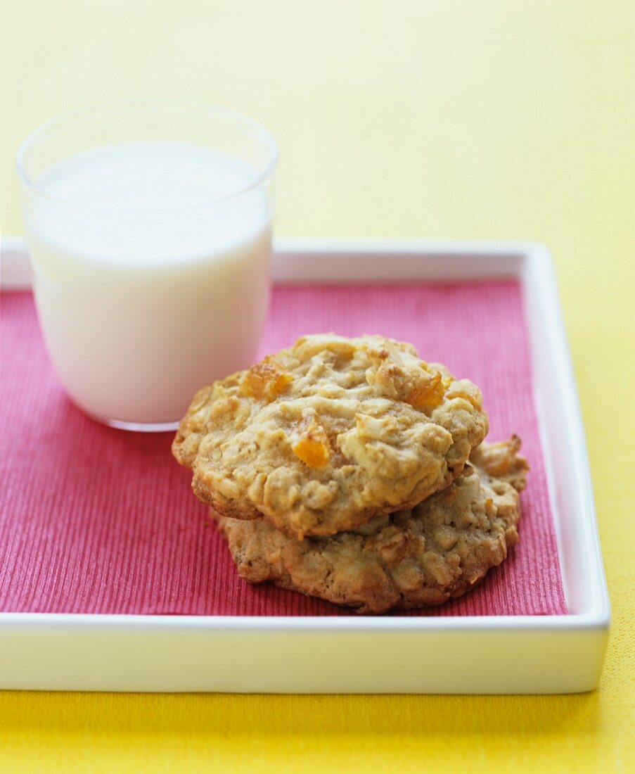 Oat and apricot cookies and a glass of milk