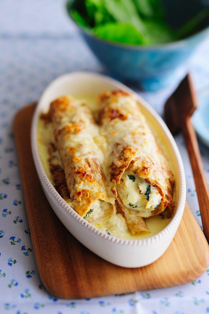 Cannelloni with a ricotta filling