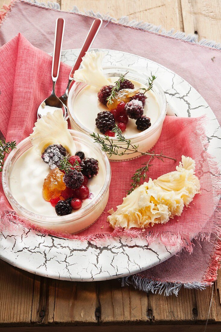 Cheese cream with berries