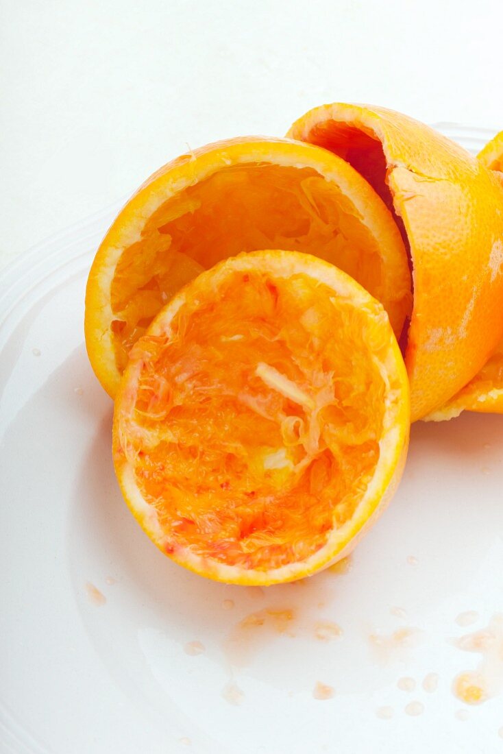 Juiced oranges (close-up)