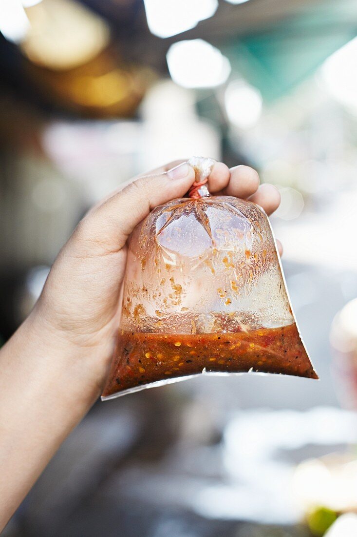 Nam Prik (Scharfe Sauce mit Chili und fermentiertem Fisch, Thailand)