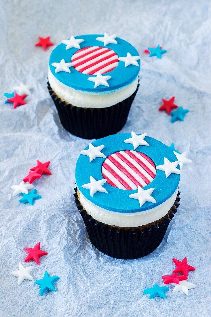 Zwei Cupcakes zum 4th of July (USA)
