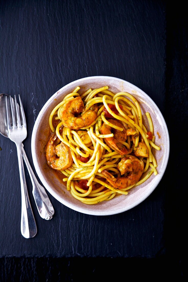 Pasta with prawns (seen from above)