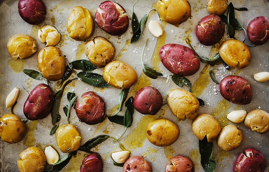 Potatoes with garlic and sage