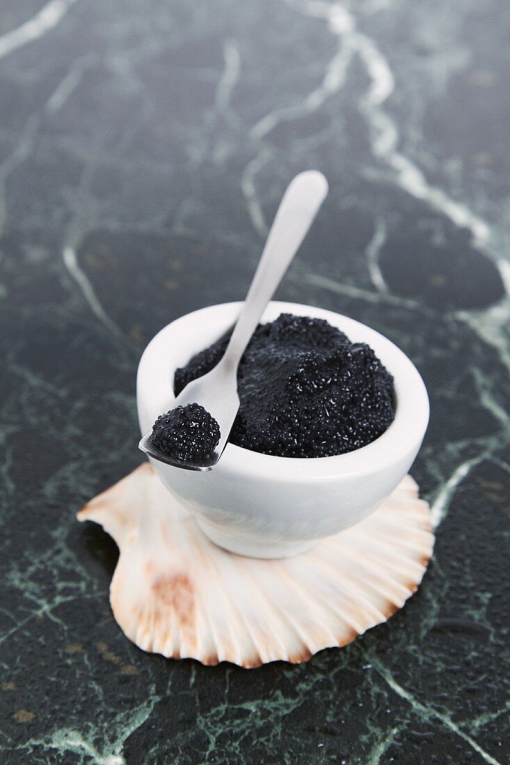 A bowl of lumpfish caviar