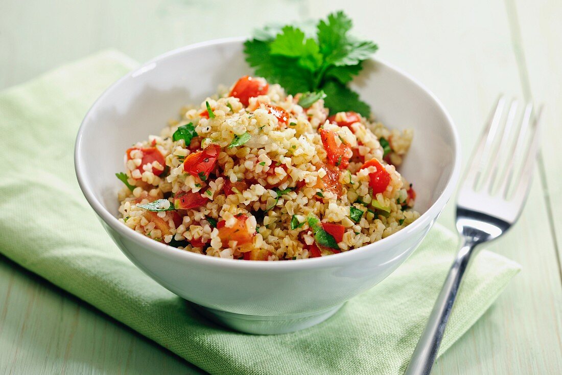 Tablouleh (Bulgursalat mit Tomaten, Minze & Petersilie, Libanon)