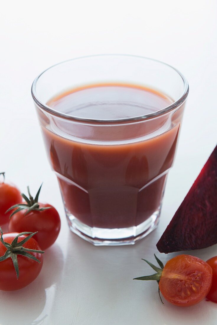 Tomate-Rote-Bete-Smoothie