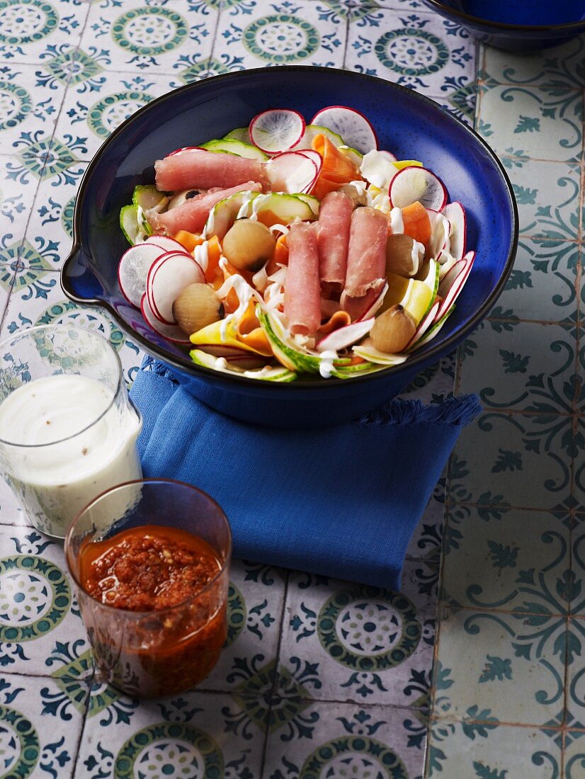 Vegetable salad with pickled pork