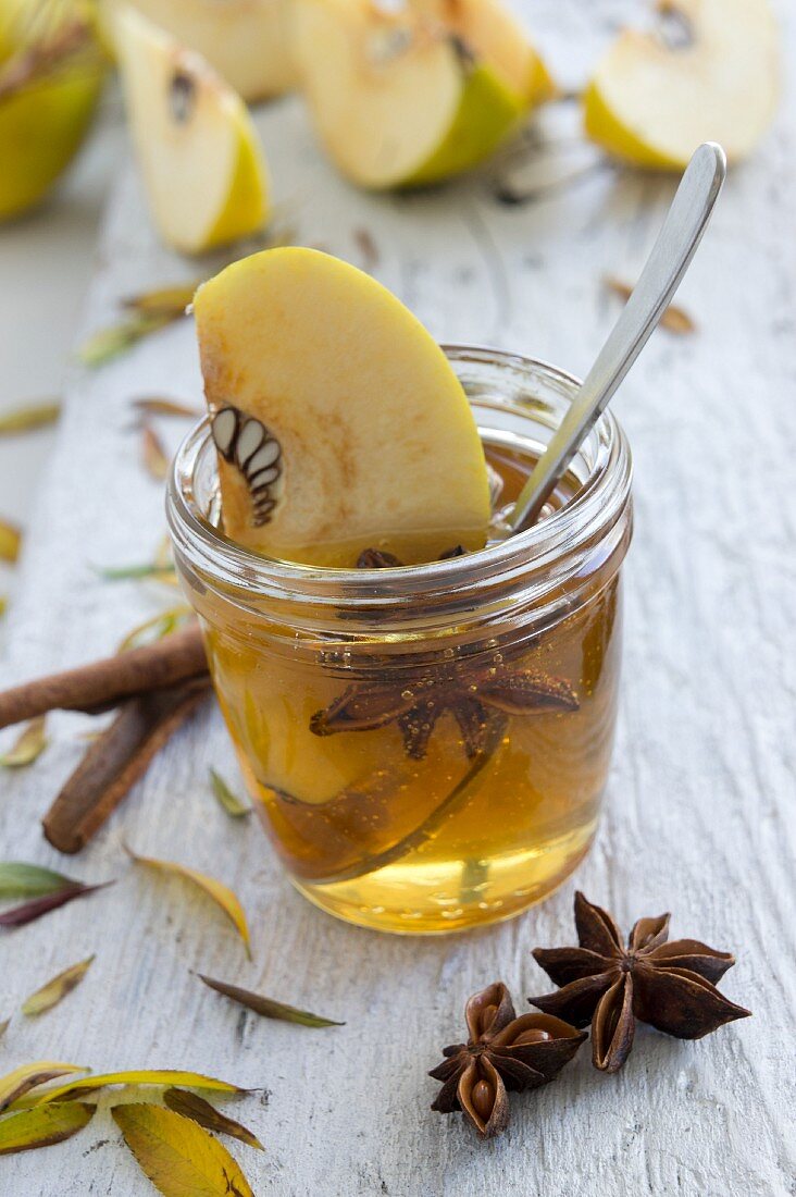 Quince jelly with cinnamon and star anise