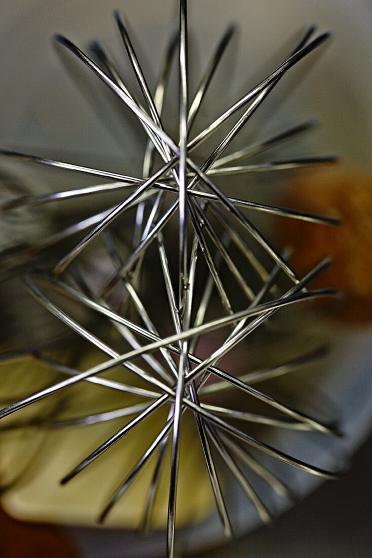 Two whisks (close-up)