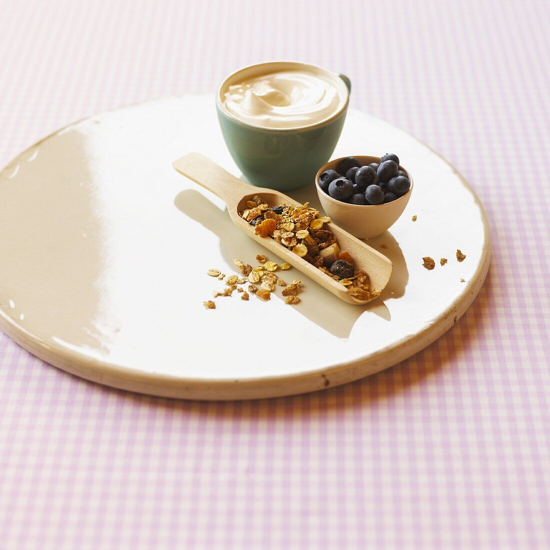 Müsli, Joghurt und Blaubeeren