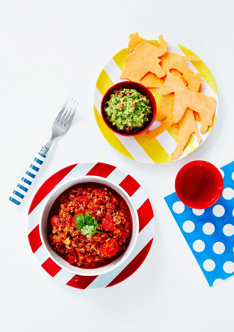 Chilli con carne and guacamole (Mexico)