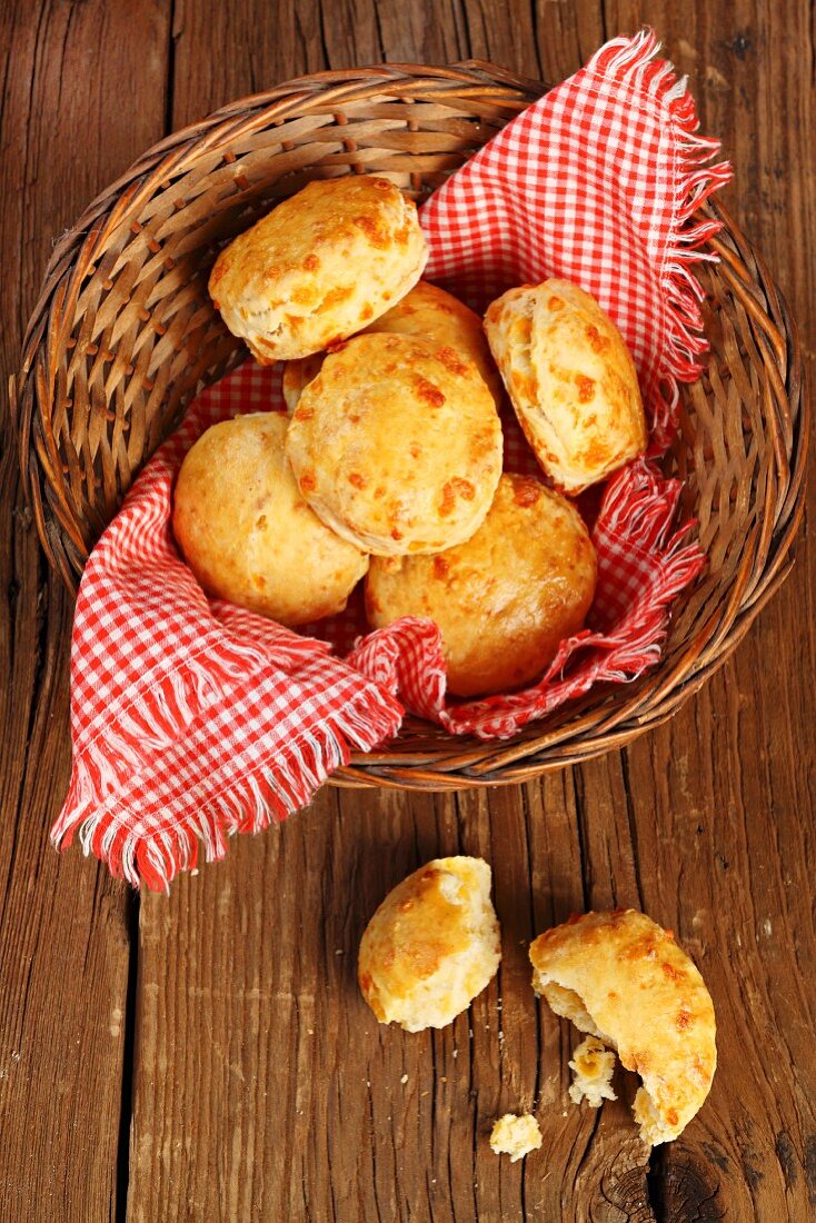 Hungarian pogača bread