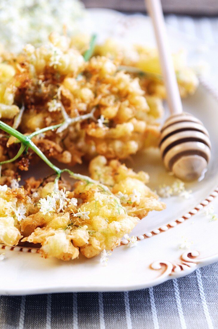 Elderflower fritters with honey