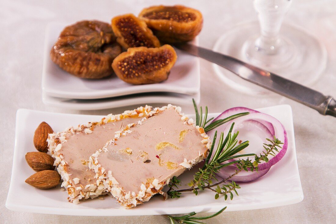 Goose liver pâté with almonds and figs