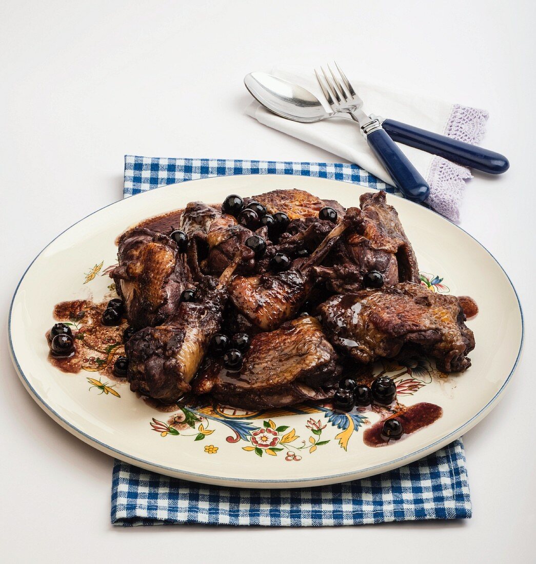 Guinea fowl with blueberry sauce