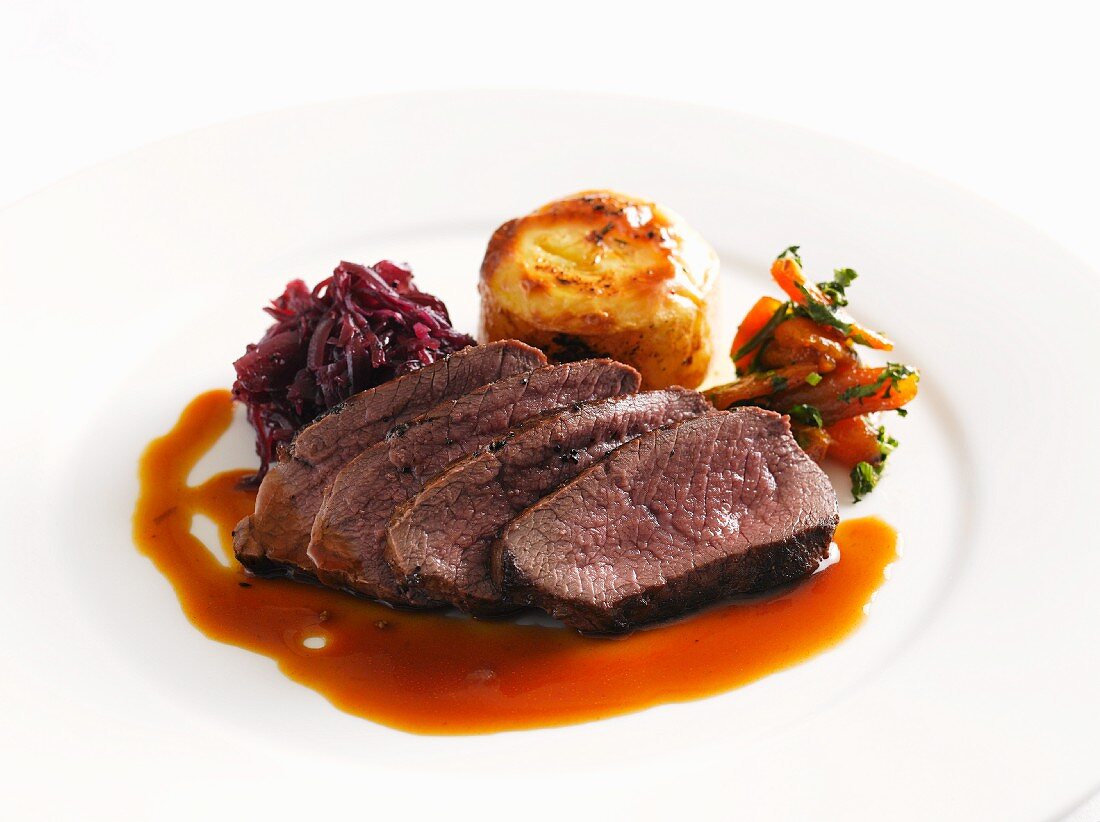 Roast venison with red cabbage