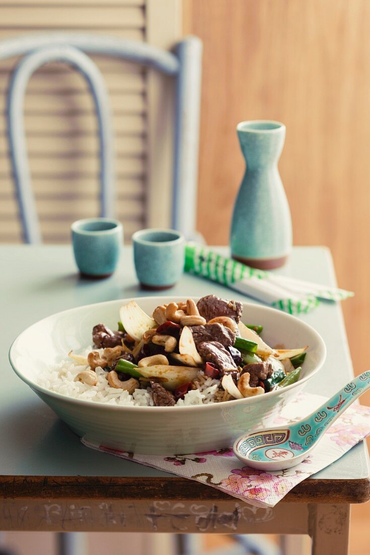 Lamb with cashew nuts and rice (Asia)