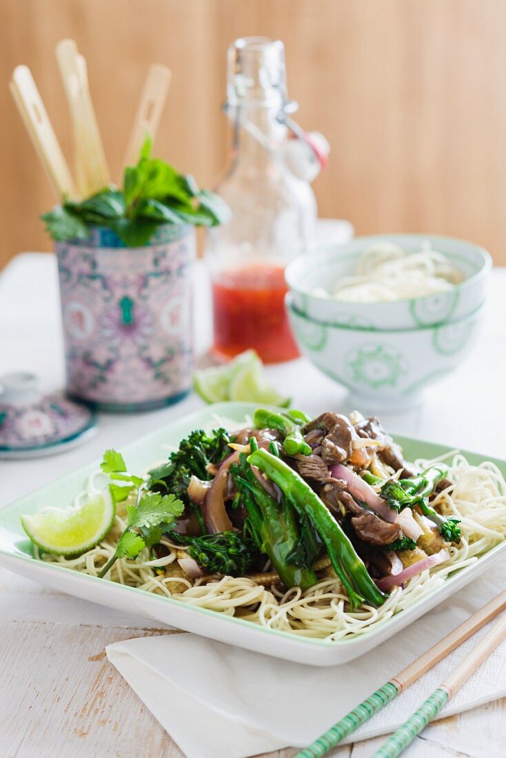 Freid beef with broccoli and noodles (Asia)