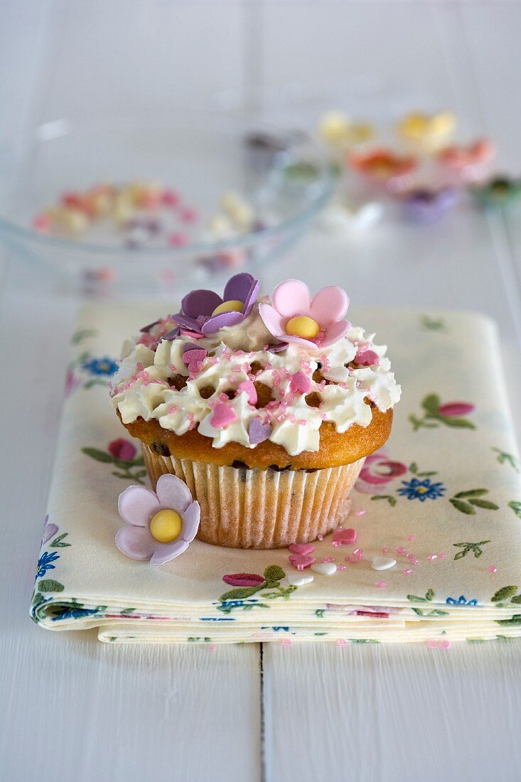 Cupcake mit Zuckerblumen
