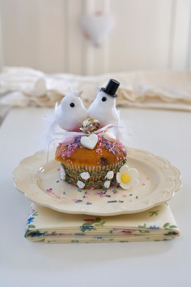 Cupcake mit Hochzeitsdeko
