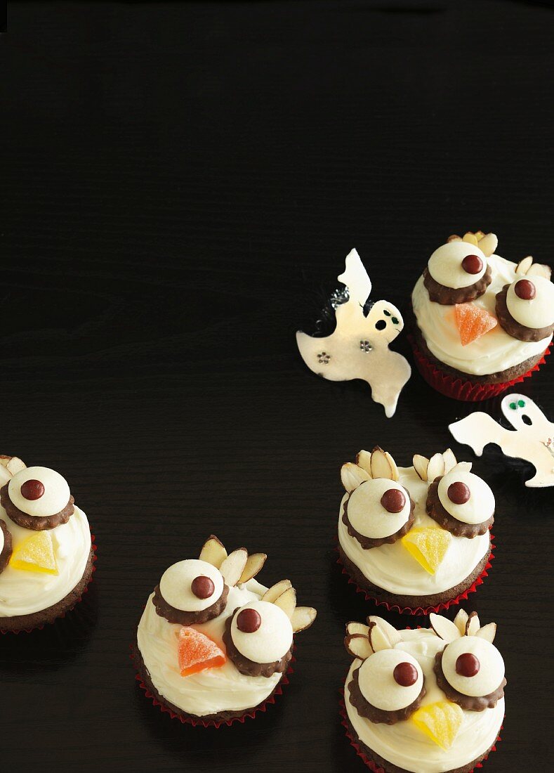 Eulen-Cupcakes für Halloween