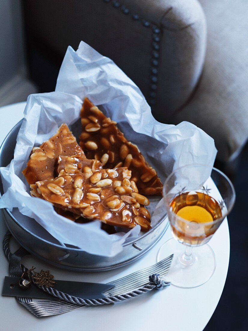 Homemade peanut brittle