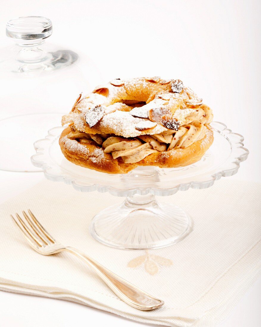 Paris Brest (choux pastry with hazelnut cream, France)