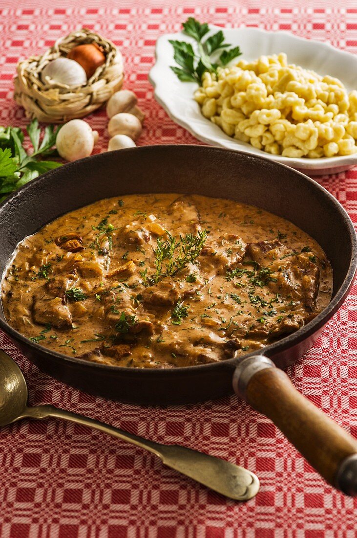 Jägerfleisch mit Spätzle