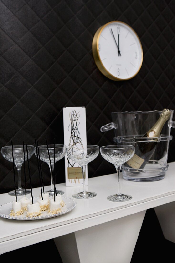 Hors-d'oeuvres & sparkling wine for New Year party