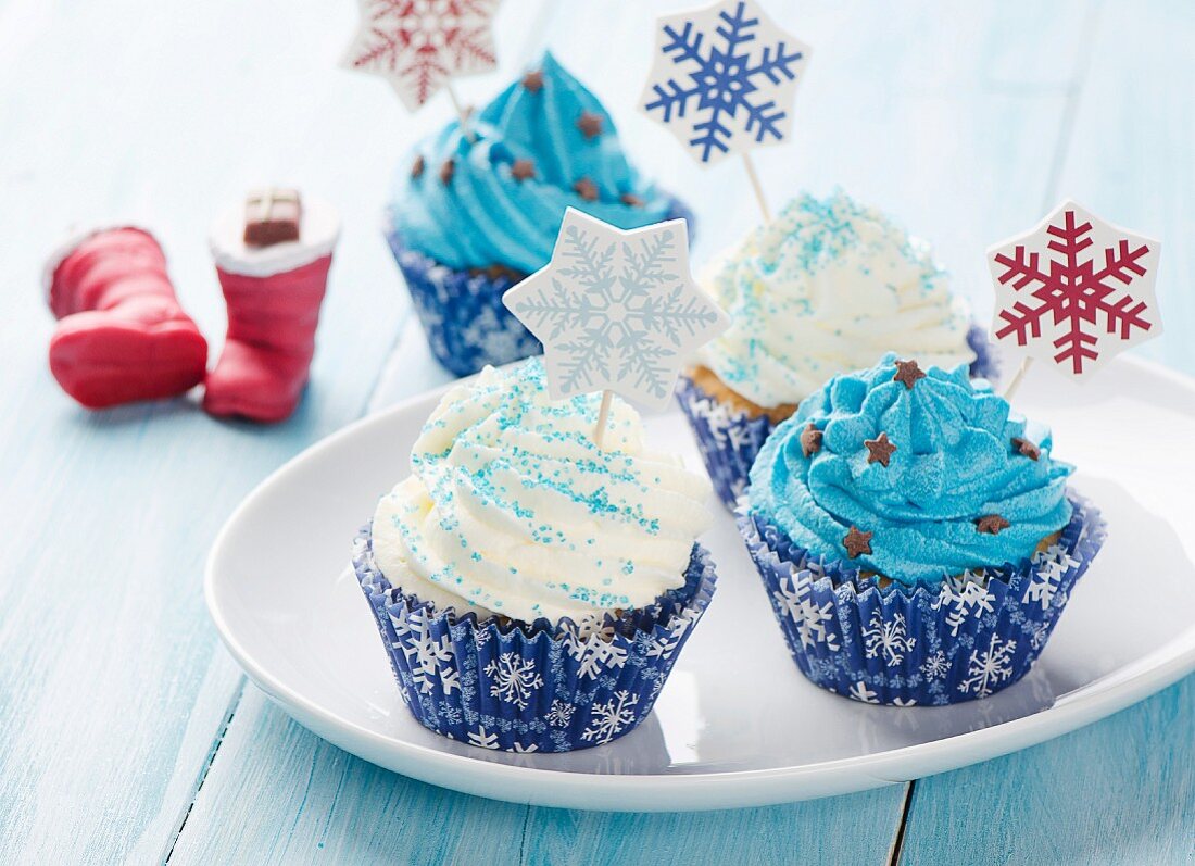 Cupcakes mit Weihnachtsdeko