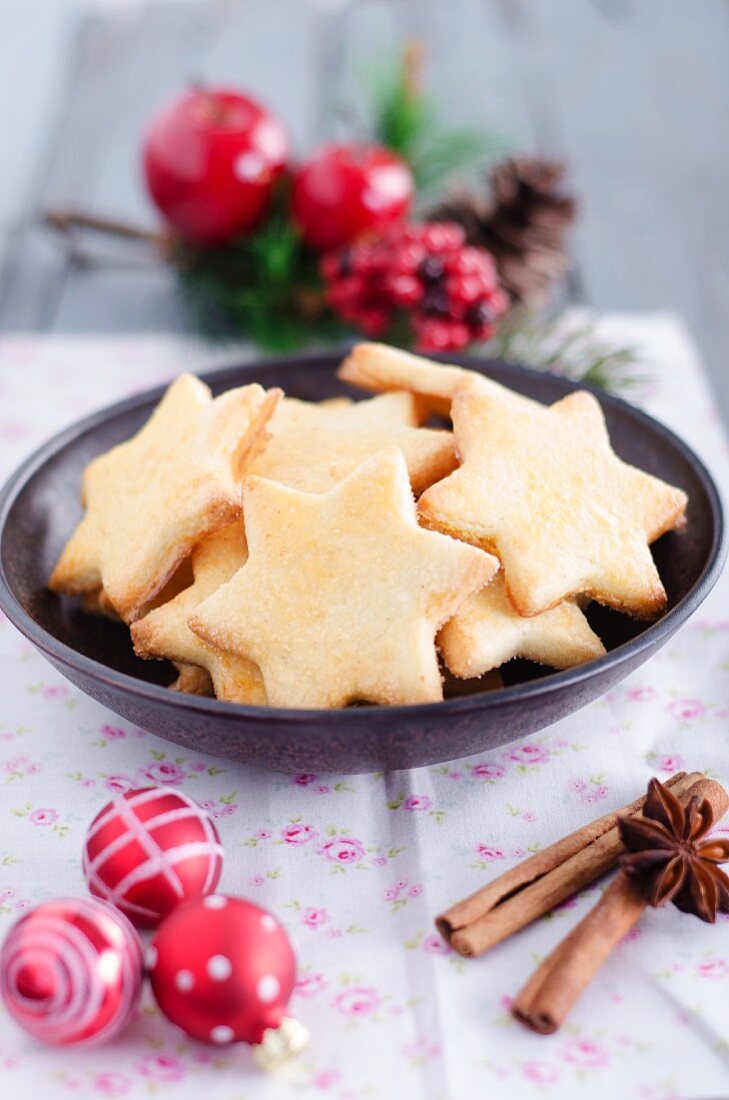 Star-shaped biscuits