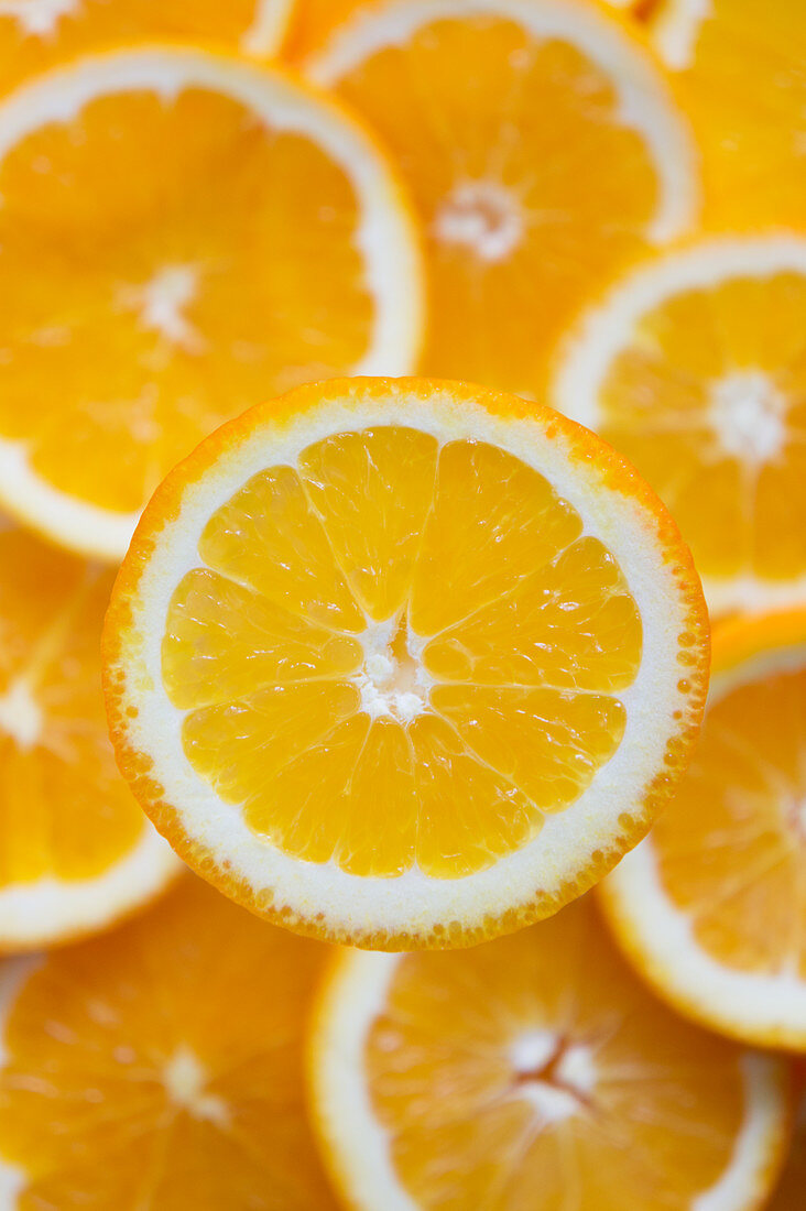 Orange slices seen from above (close-up)