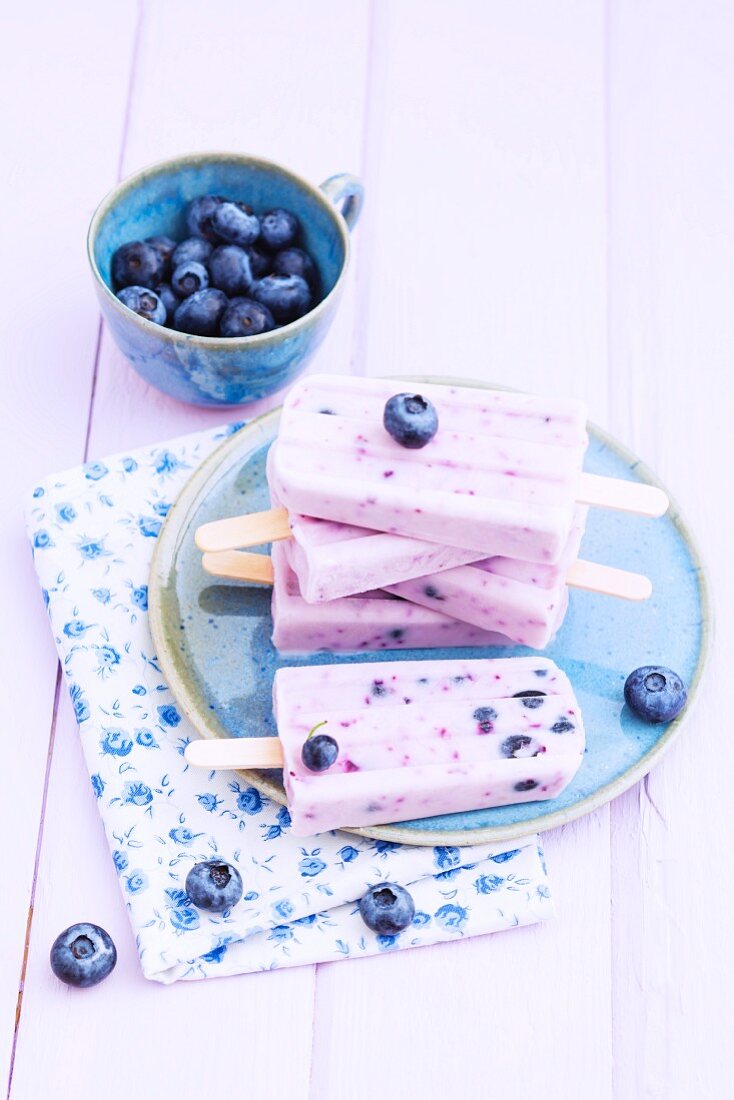 Blueberry yogurt ice cream sticks