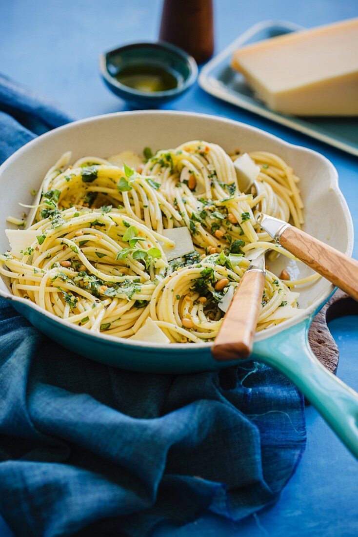 Spaghetti mit Pesto