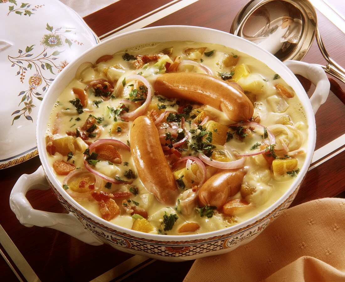 Creamy vegetable stew of potatoes, kohlrabi, onions etc