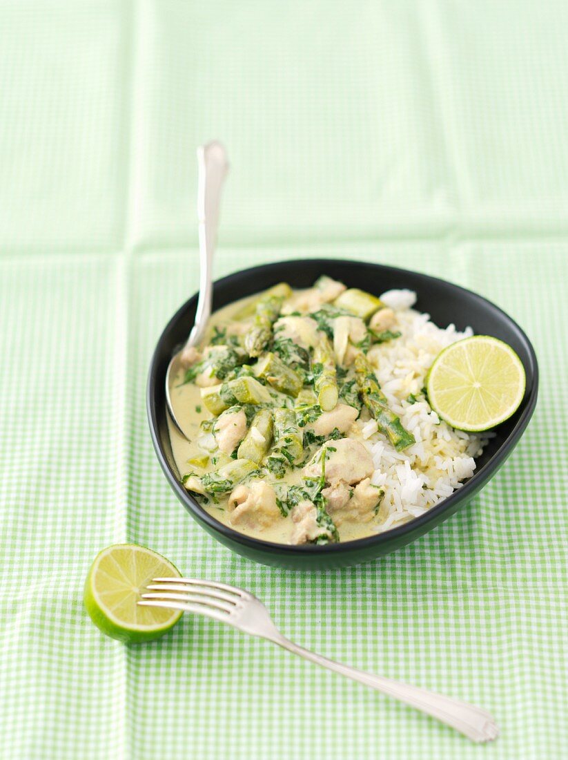 Chicken curry with asparagus and rice (Thailand)