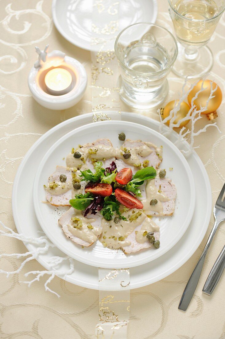 Turkey fillet with tuna sauce and capers (Christmas)