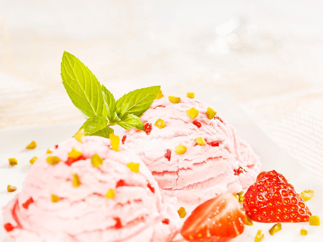 Strawberry ice cream with pistachios