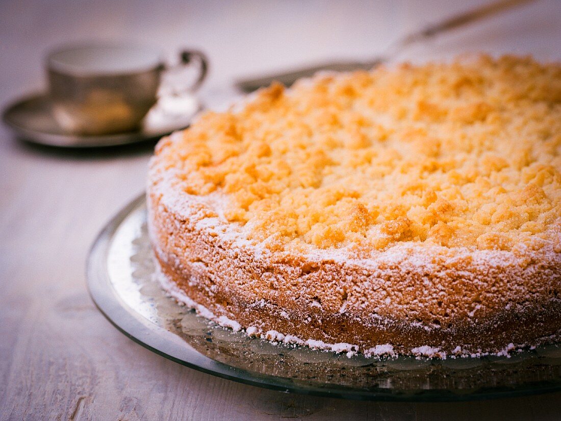 Crumble cake with icing sugar