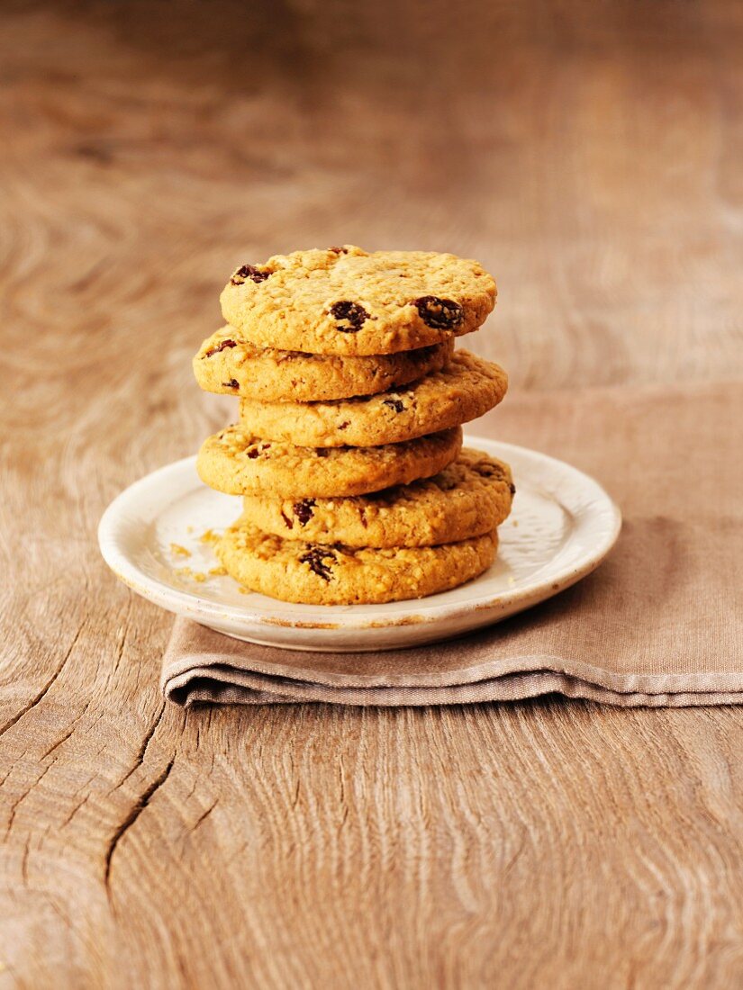 A stack of raisin cookies
