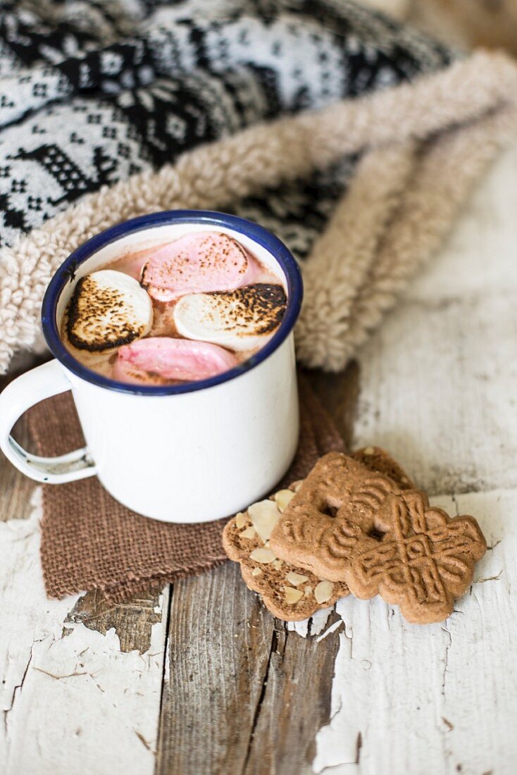 Heiße Schokolade mit Marshmallows